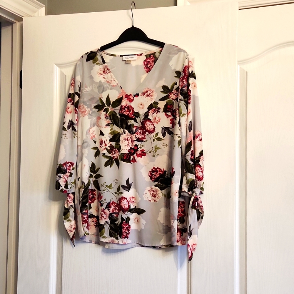 Calvin Klein blouse Size XS